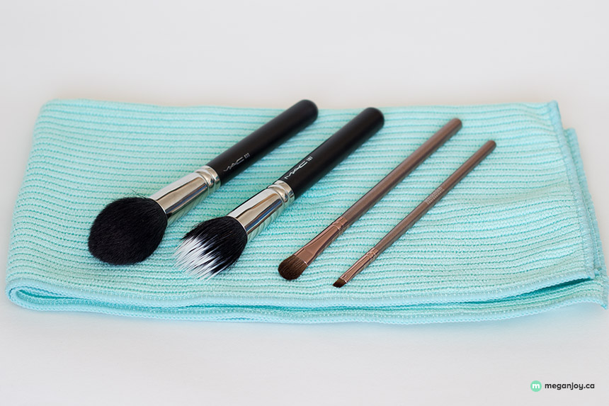 How to Clean Your Makeup Brushes